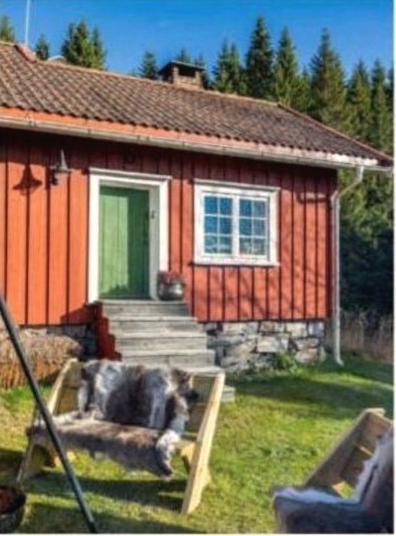 Bakstehuset fra 1800-tallet. 27 brød i uka på begynnelsen av 1900-tallet.