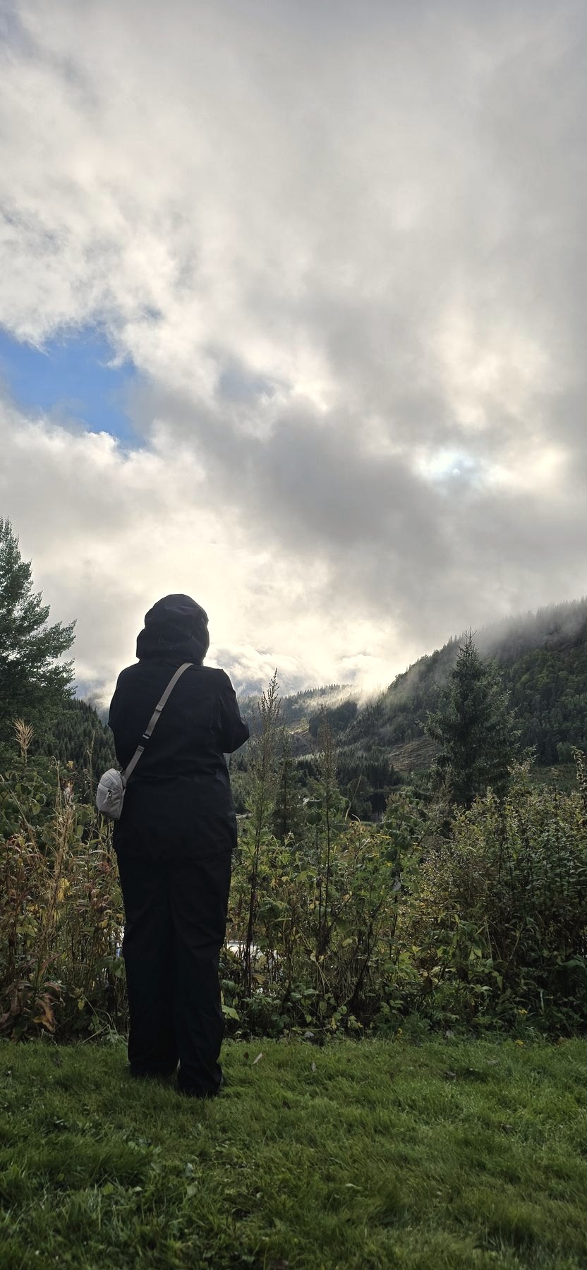 Utsikten fra tunet etter regn.